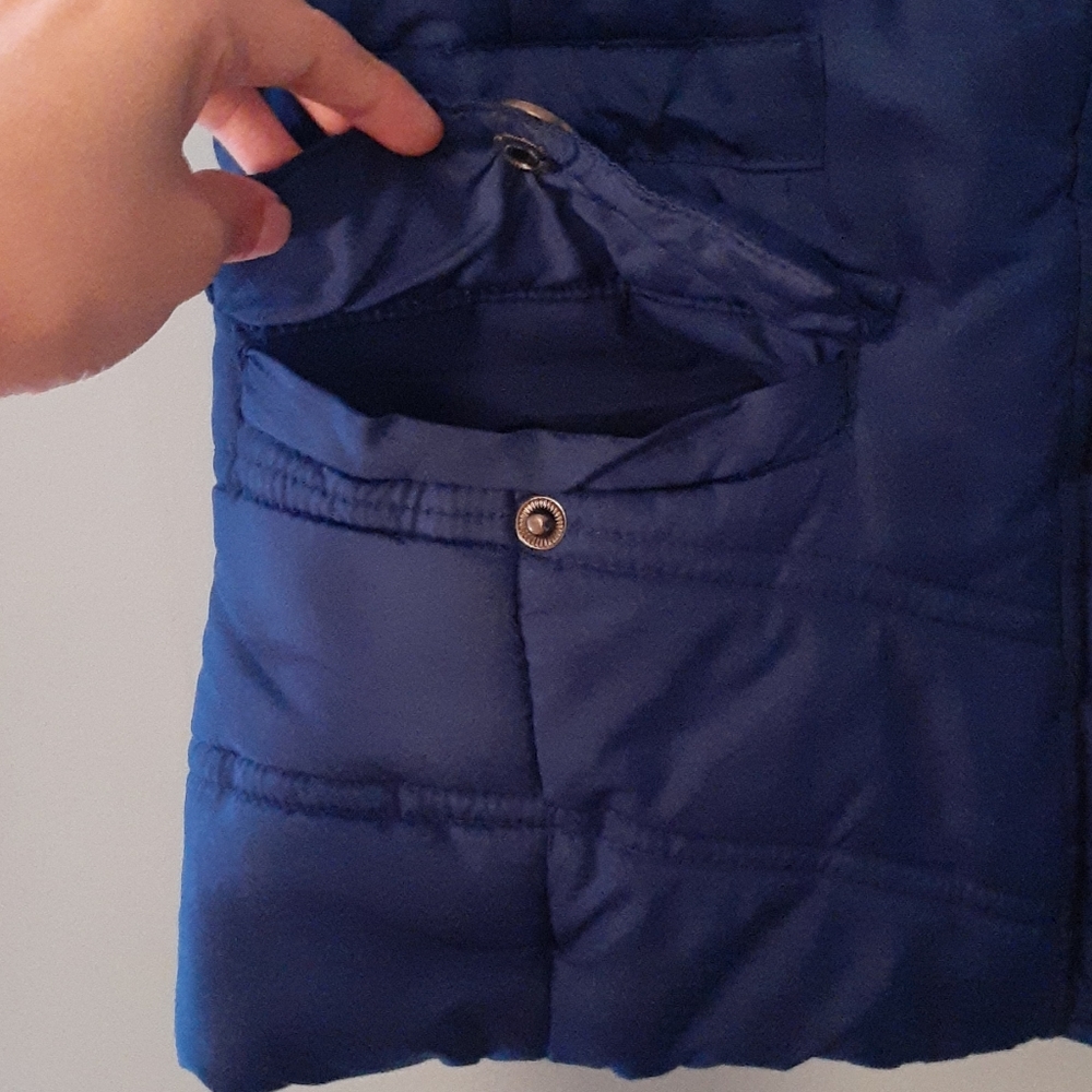 Vest - Picture 3 of 3